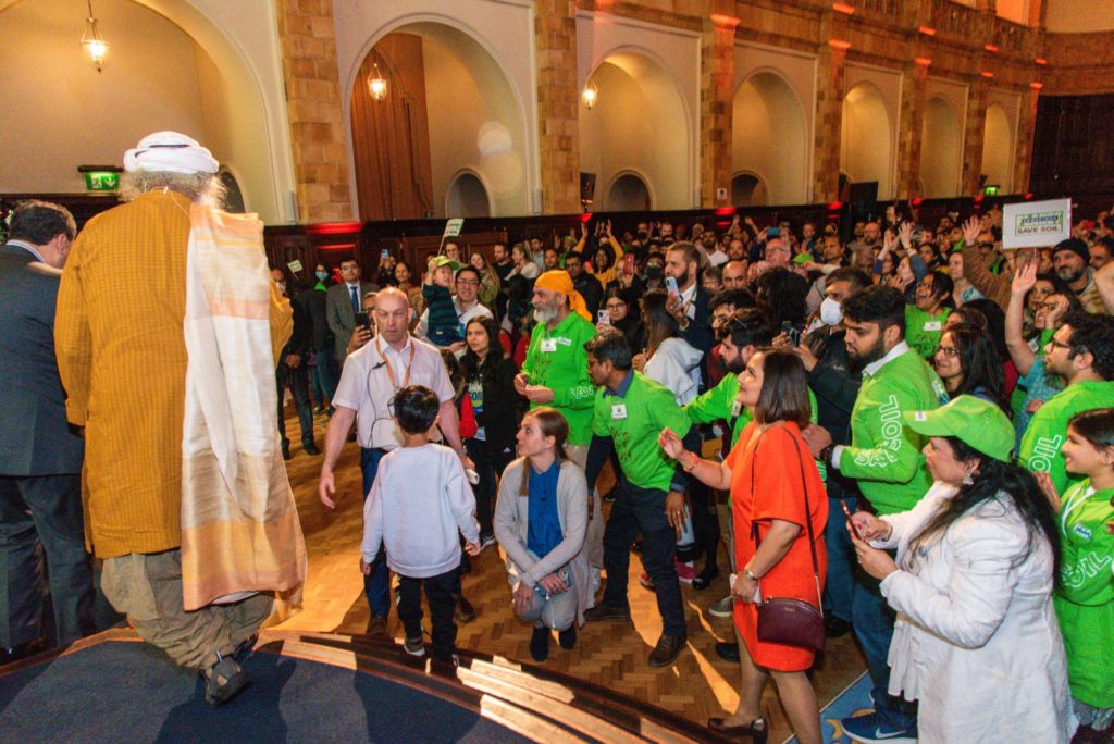 Sadhguru leaves the stage